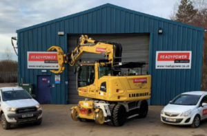 Our new custom workshop houses our brand new Liebherr A924’s and Doosan 270 Ultimate